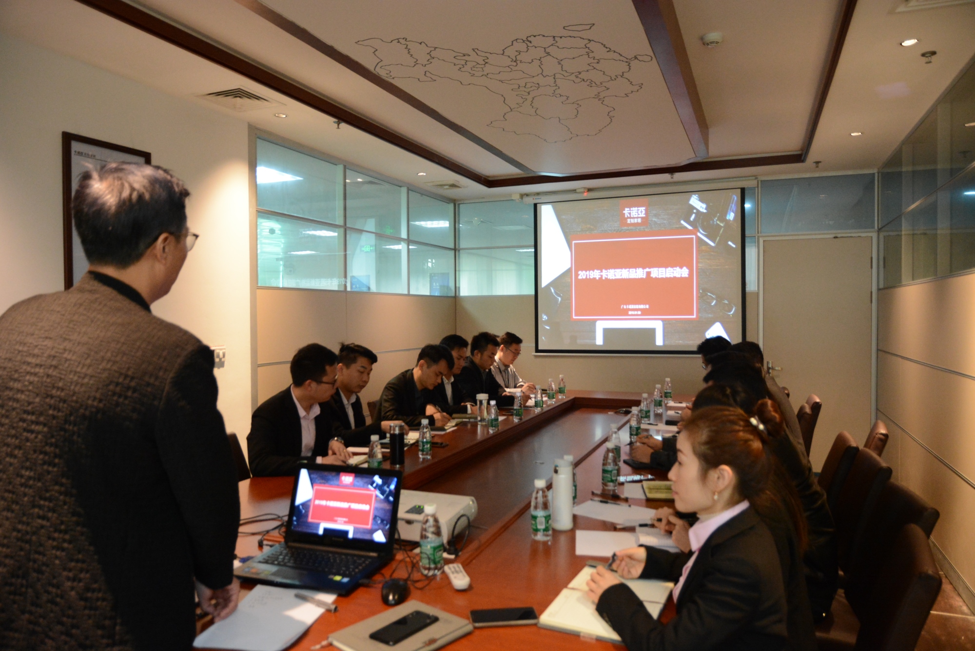 蜜桃在线播放定製家居2019年新品推廣項目啟動會圓滿舉行